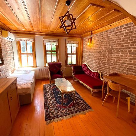 Authentic Turkish Home Family Room Istanbul Exterior photo